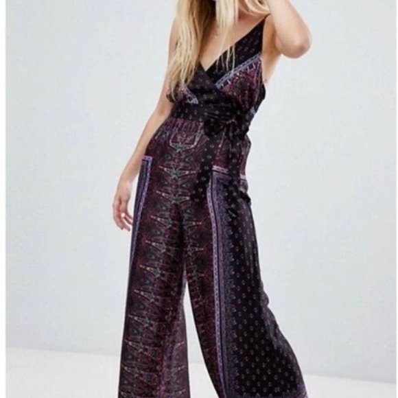 FREE PEOPLE open back jumpsuit size 2 - Picture 6 of 7